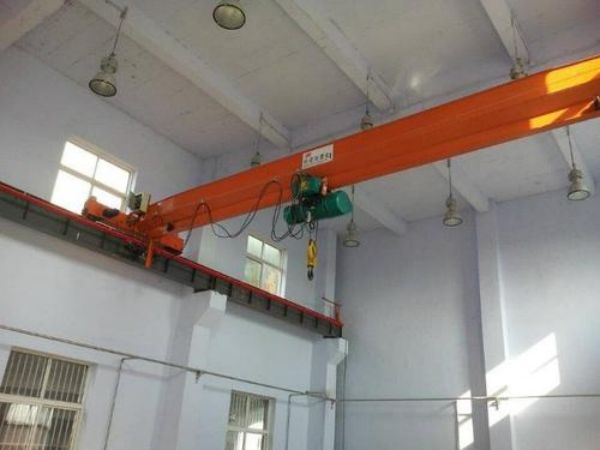 永和县吊车公司_安装小型吊车租赁和吊装作业的注意事
